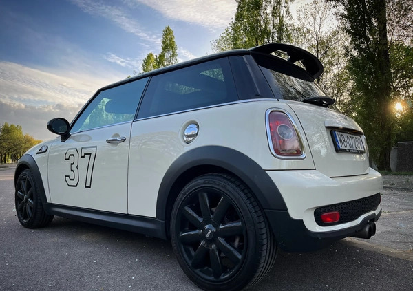 MINI Cooper S cena 32000 przebieg: 165750, rok produkcji 2007 z Warszawa małe 742